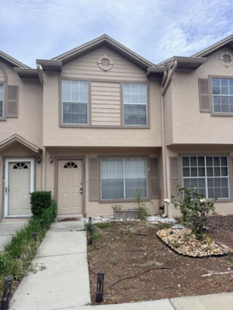 Tampa Townhome: 2237 Fletchers Point Cir