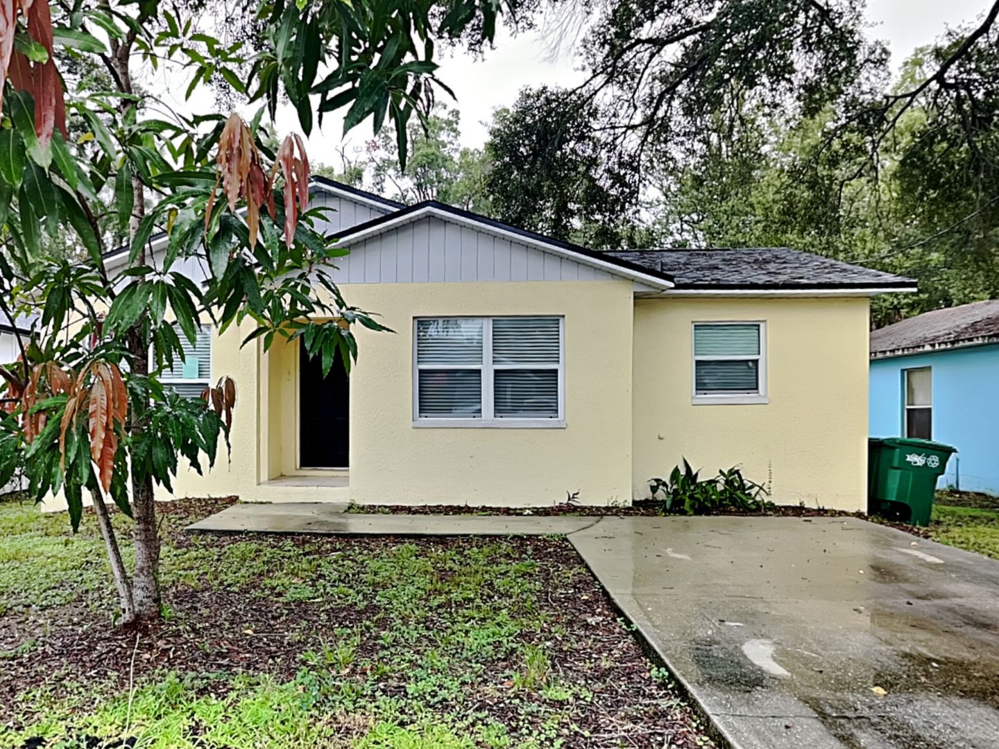 Tampa House: 2106 E North Bay St