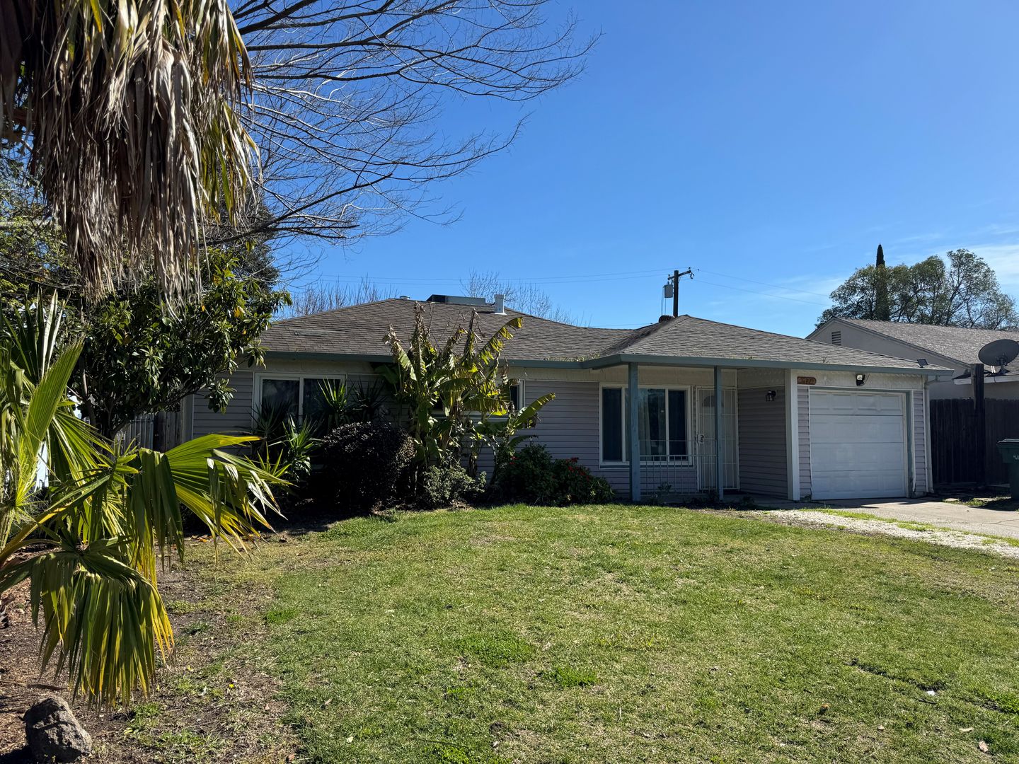Sacramento House: 2124 Ethan Way