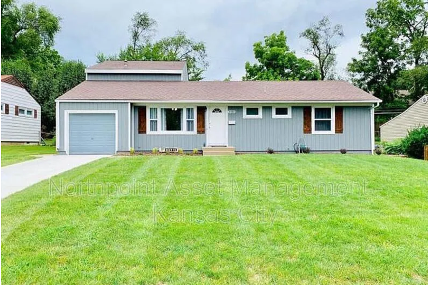 Overland Park House: 6828 W 76th Ter