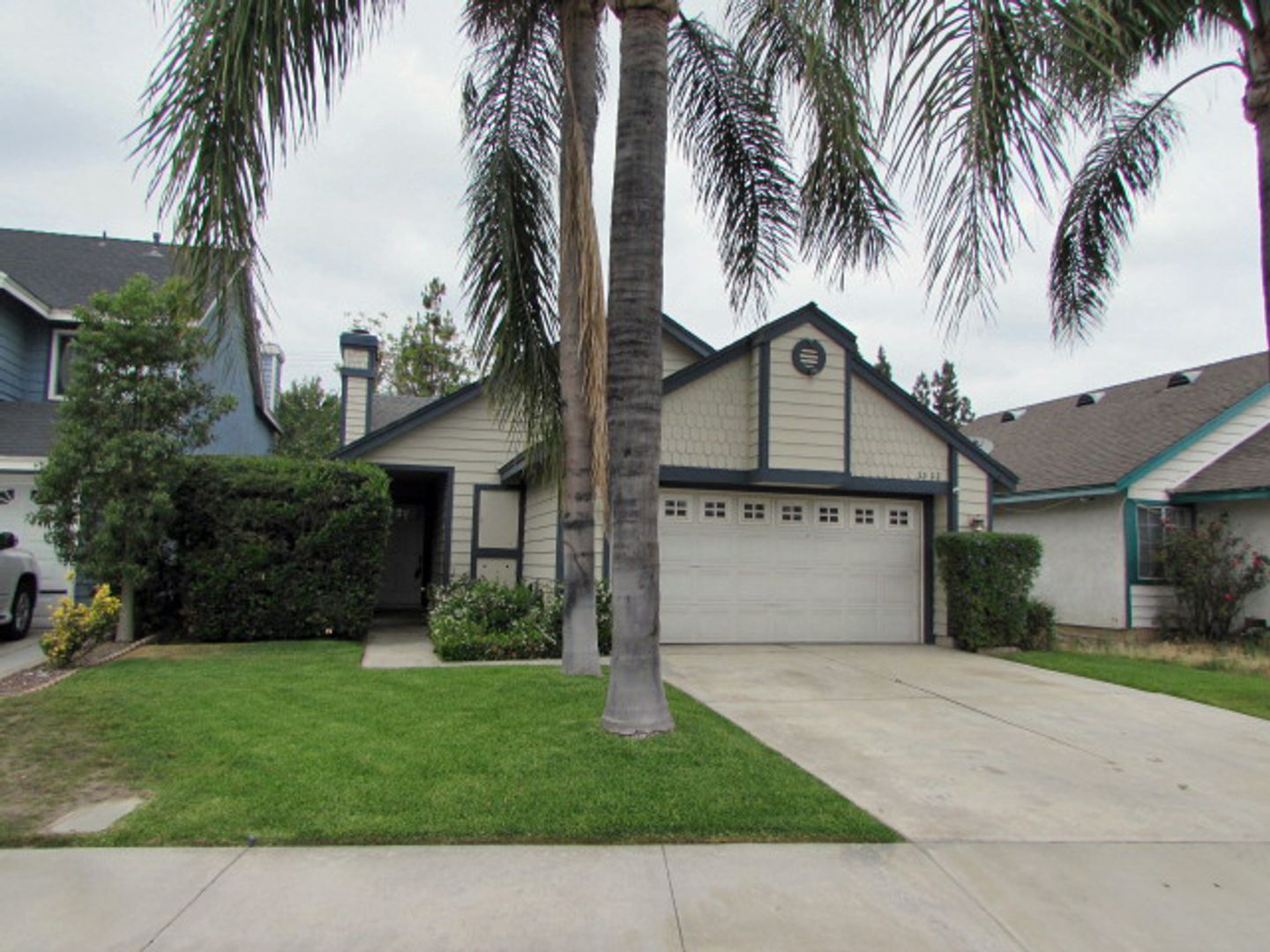 Ontario House: 2522 Caribou Pl
