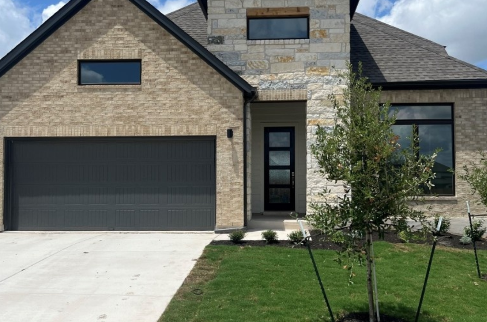 Liberty Hill House: 612 Echo Pass
