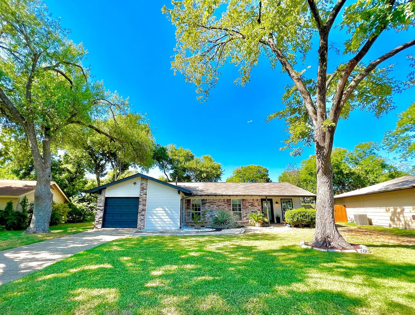 Austin House: 1908 Joy Ln