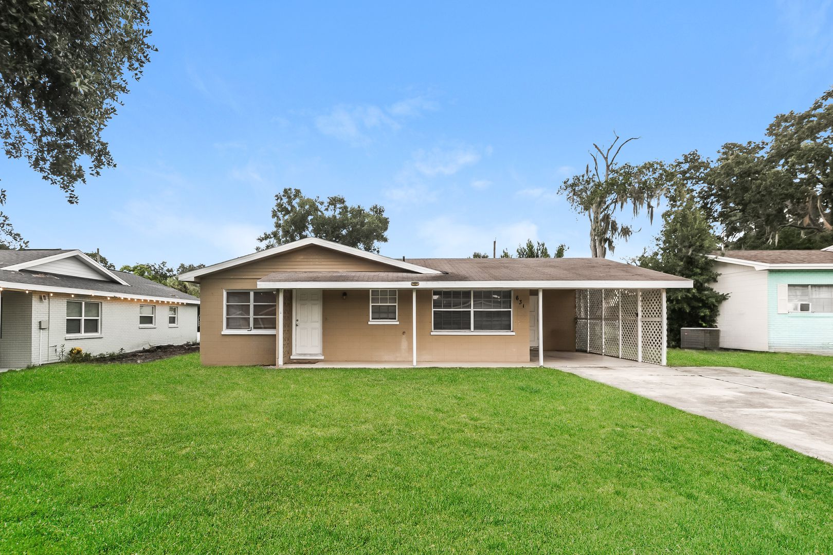 Lakeland House: 631 Carey Pl