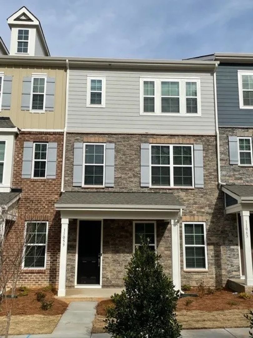 Mint Hill Apartment: 11059 Lawyers Rd