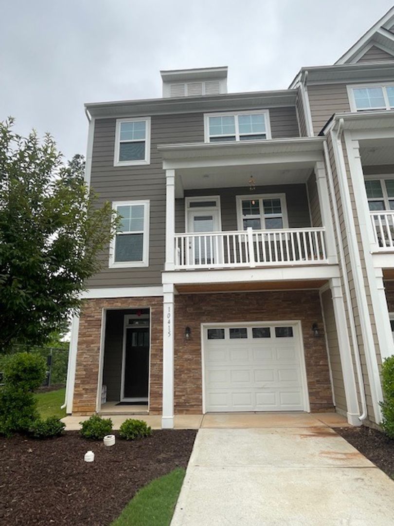 Charlotte Townhome: 10415 Glenmere Creek Cir