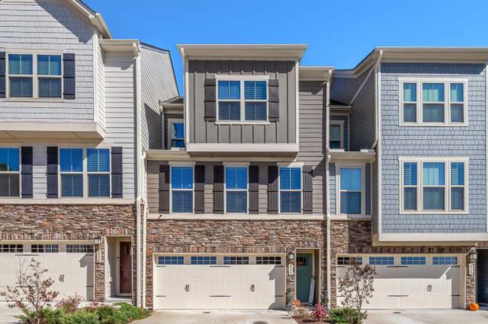 Cary Apartment: 934 Channing Park Cir