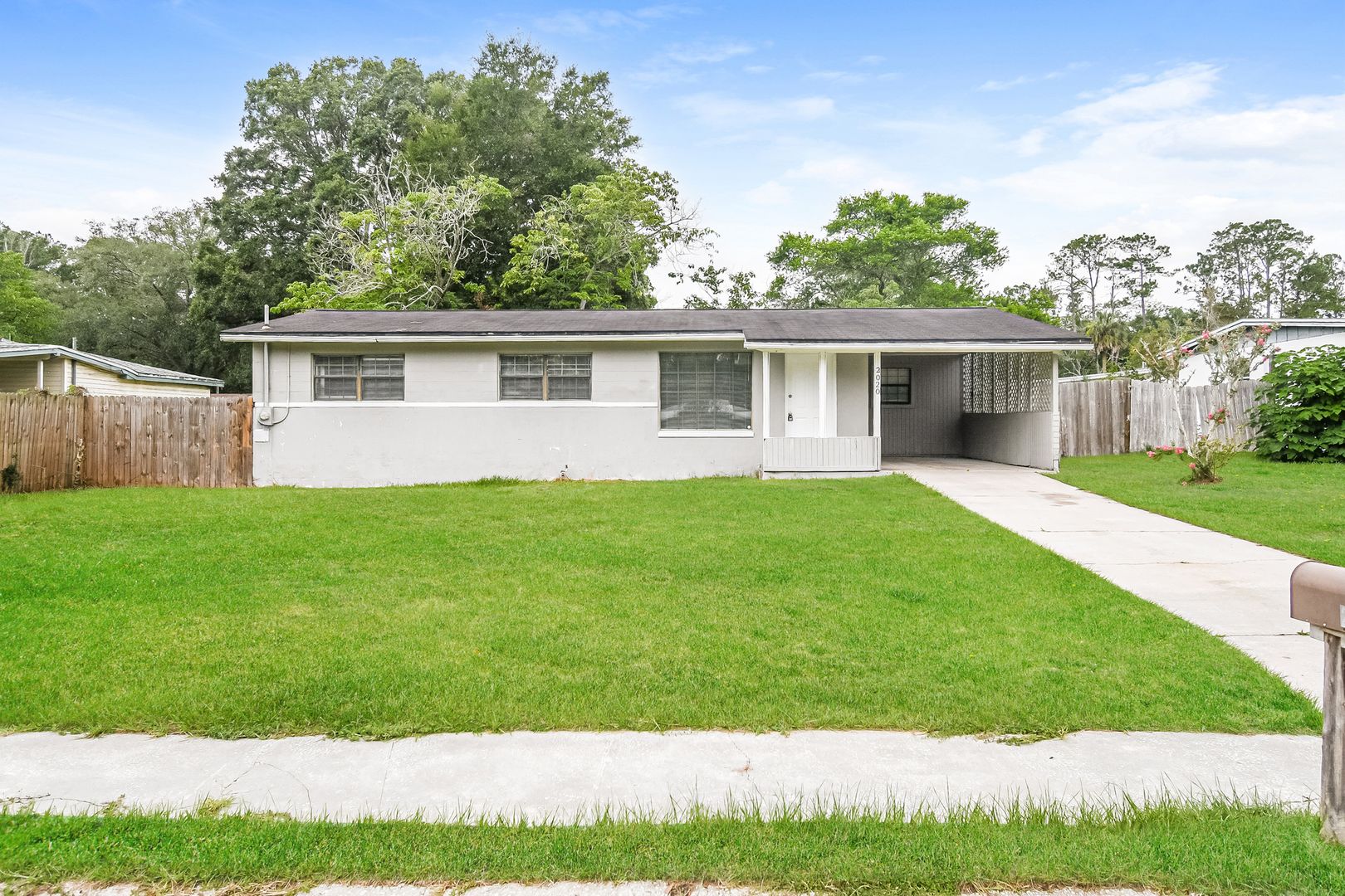 Jacksonville House: 2020 Beaux Dr
