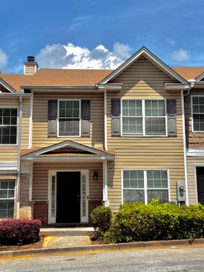 3-Bedroom, 2.5 Bath Townhome for Rent in Decatur, GA | Freshly painted & Modern Kitchen – photo 1
