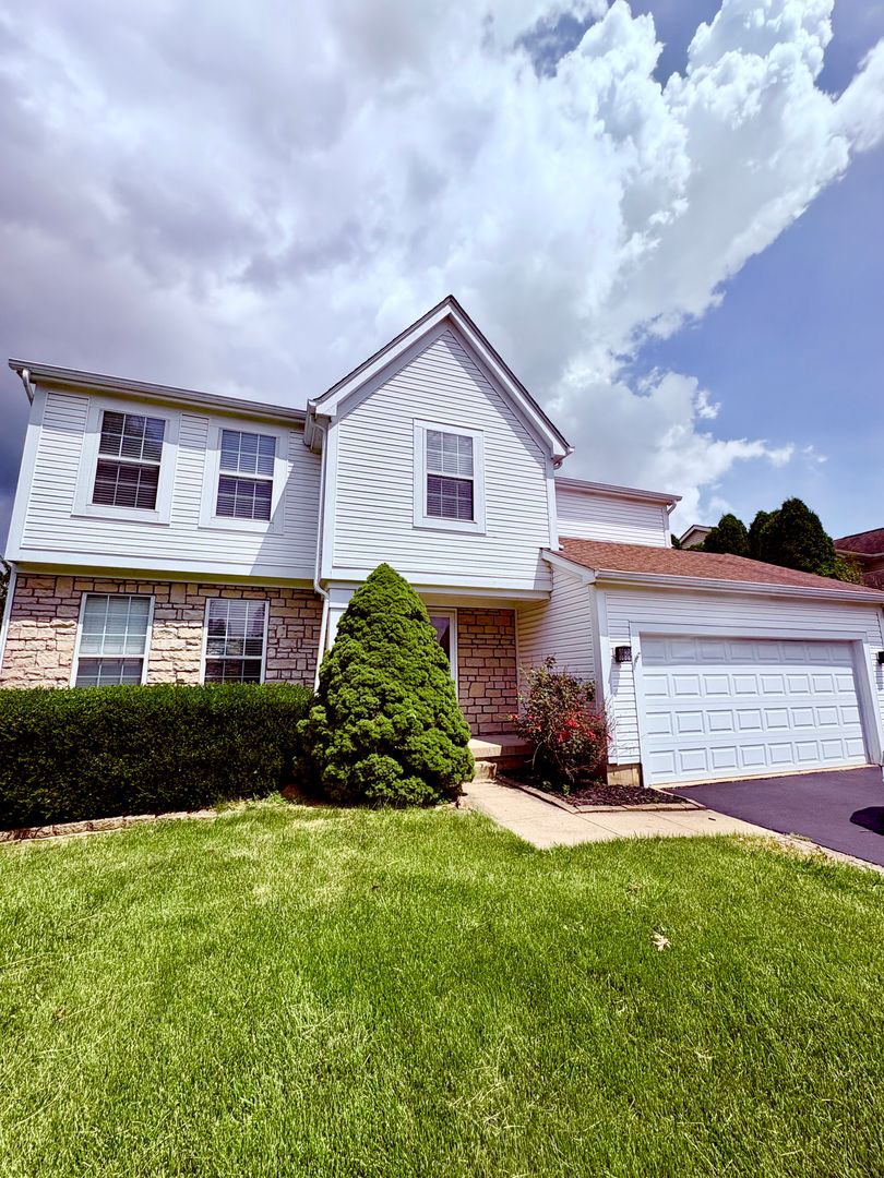Lewis Center House: 7735 Royal Park Dr