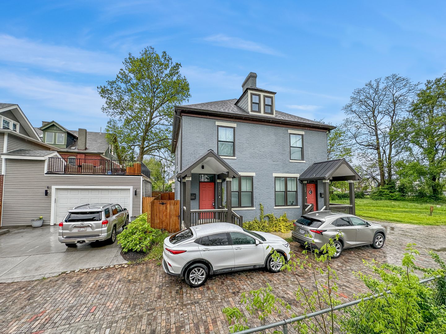Columbus House: 141 Hughes St