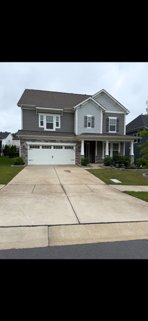 Charlotte House: 15217 Shallow Ridge Road