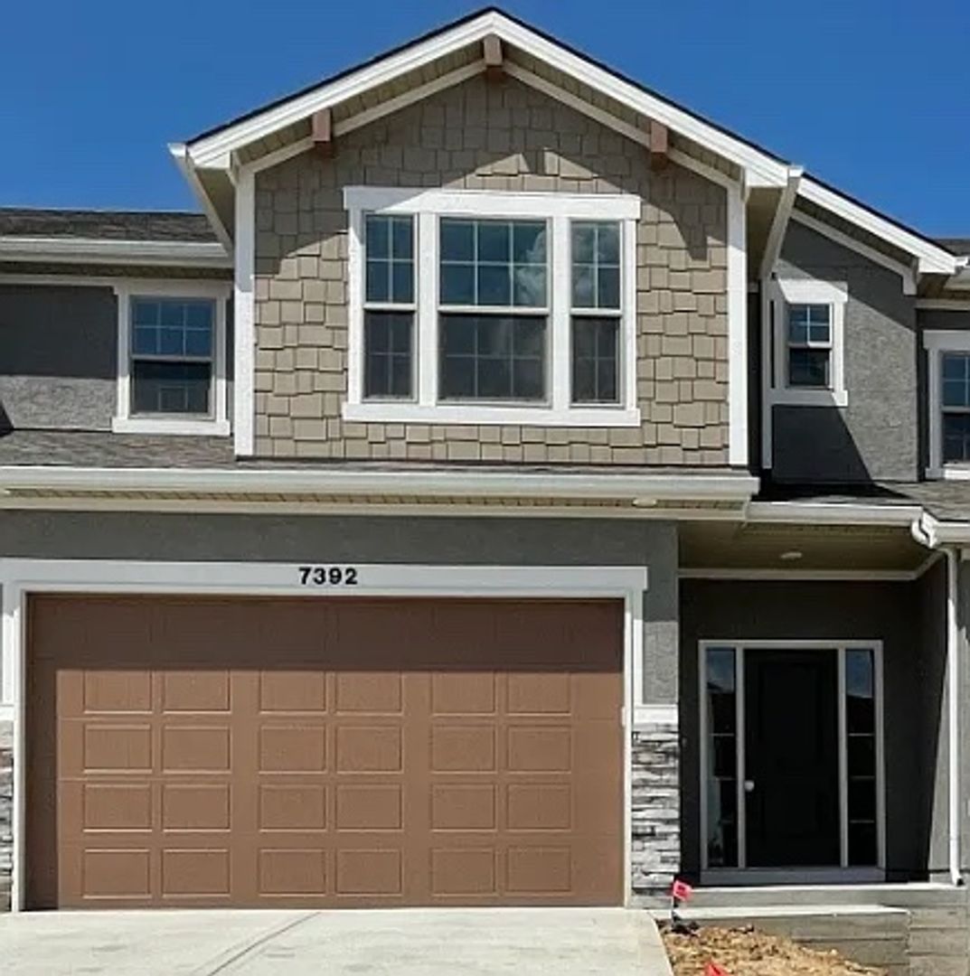 Kansas City Apartment: 7392 Aaron St