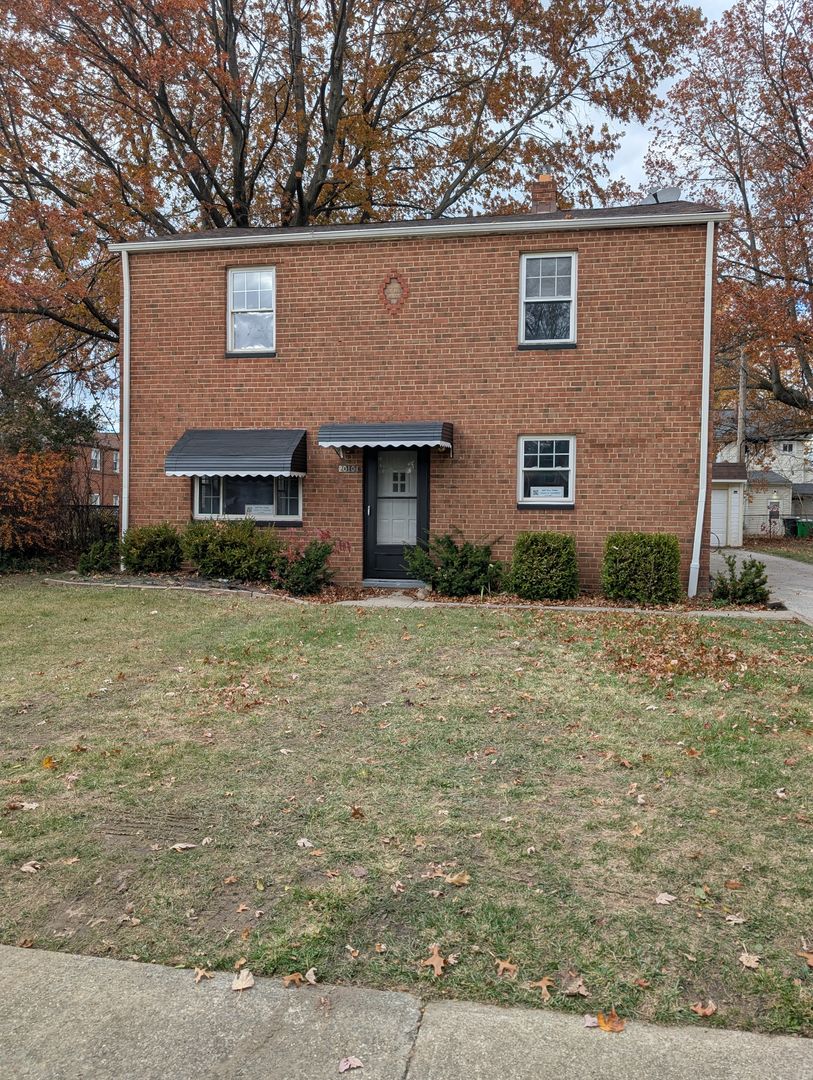 Euclid Apartment: 20101 Crystal Ave