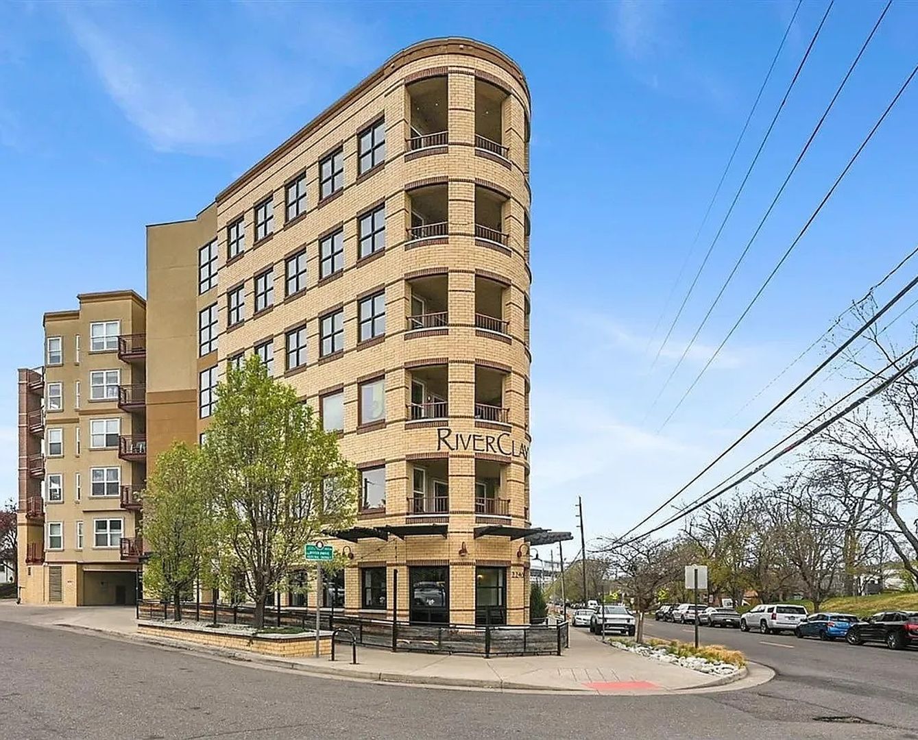 Denver House: 2240 N Clay St