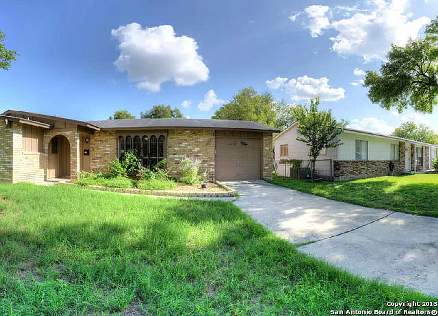 Schertz House: 1060 Richmond Dr