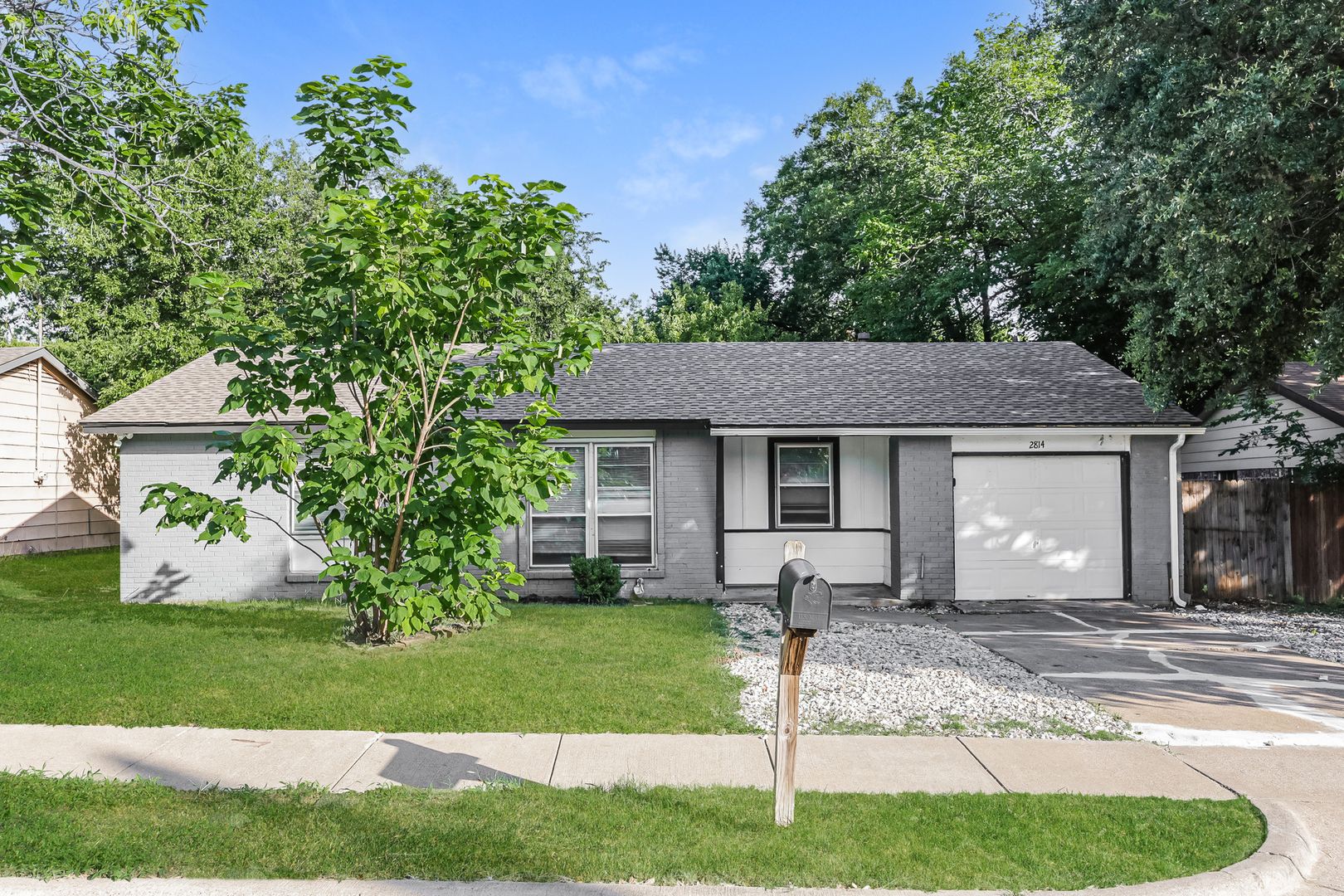 Arlington House: 2814 Sequoia Ln