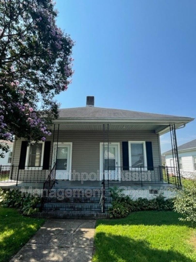 Gastonia Apartment: 51 Rex Ave