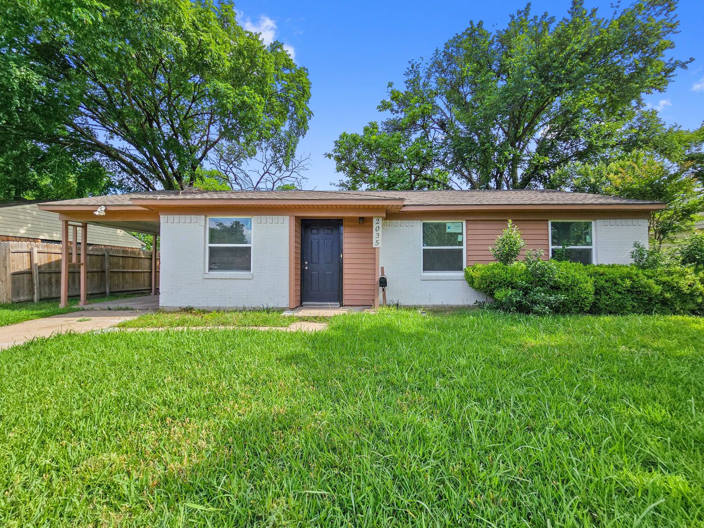 Dallas House: 2035 San Francisco Dr