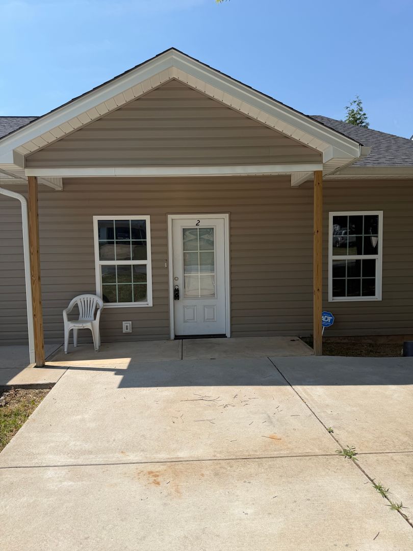 Salisbury Apartment: 135 Union Heights Blvd