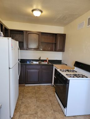 3 BR/1BA | Newly Renovated Unit | Located in Castro! – photo 1