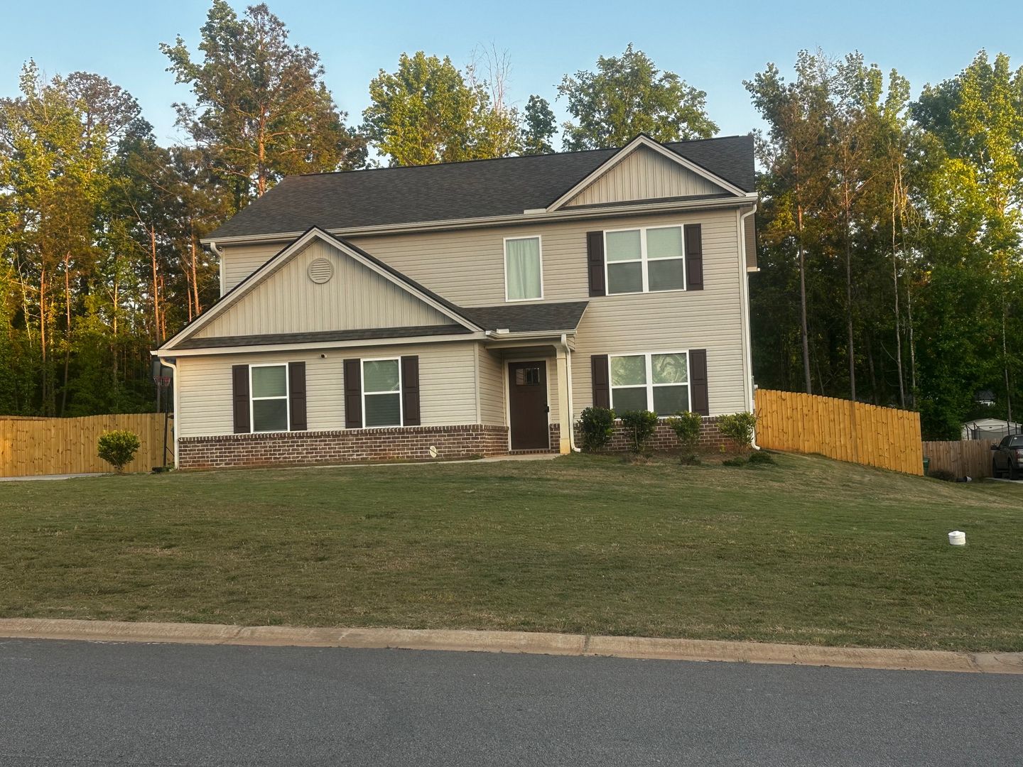 Milledgeville House: 366 Riley Cir NW