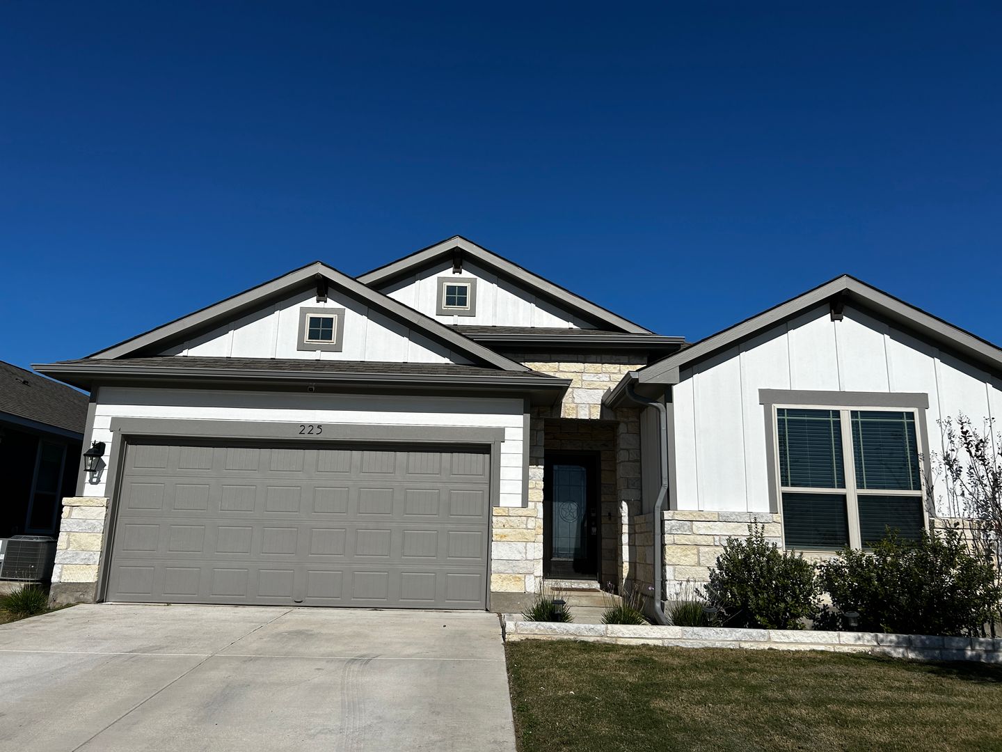 Jarrell House: 225 Line of Fire Way