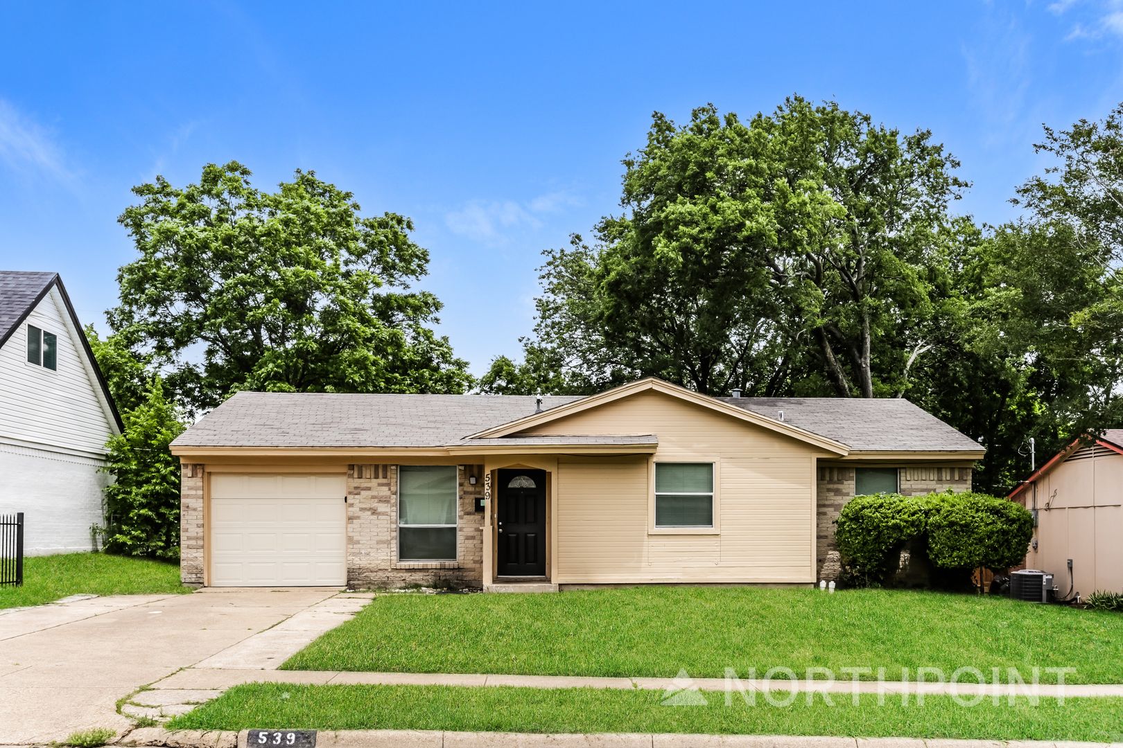 Duncanville House: 539 Golden Meadows Ln