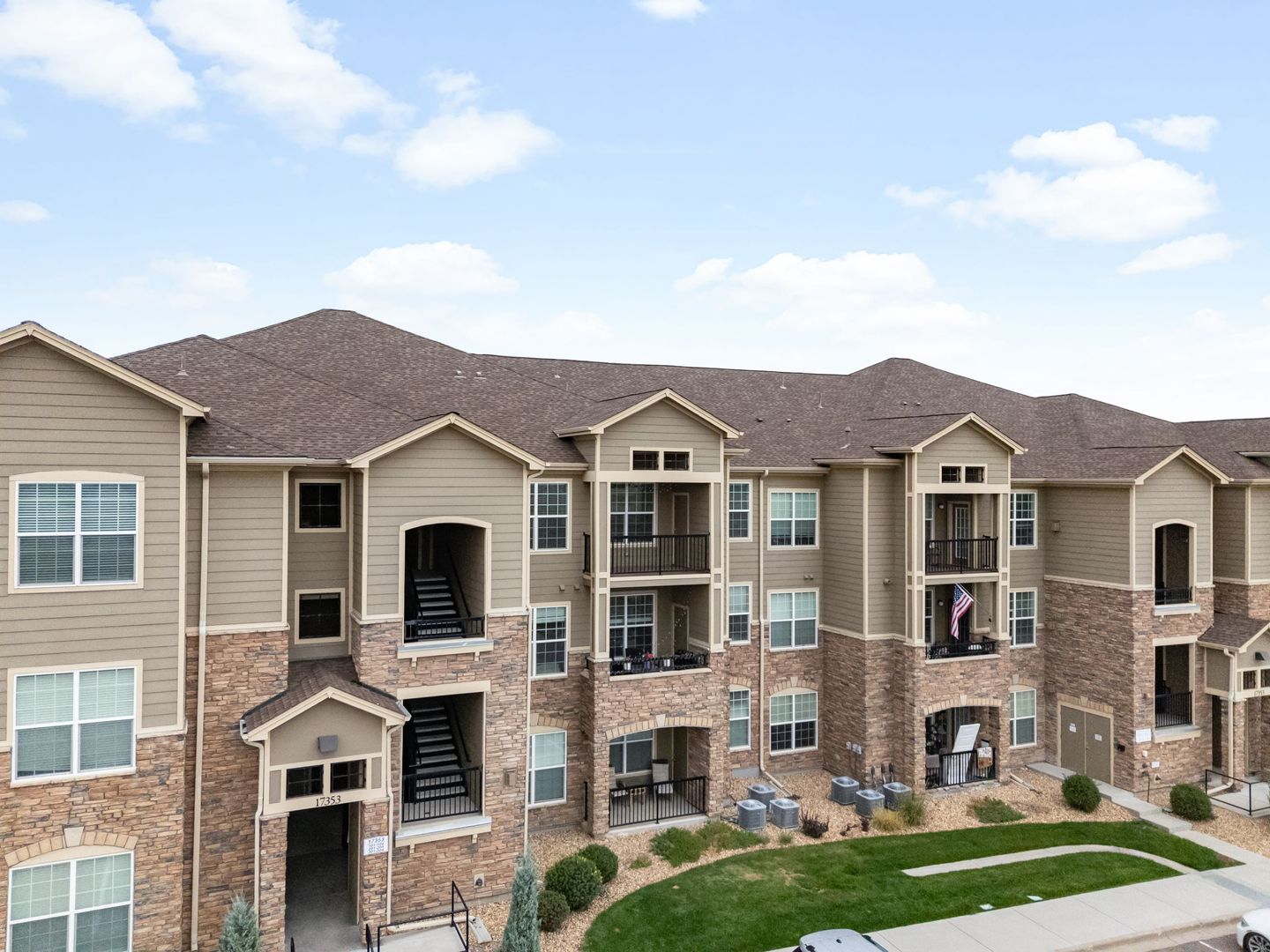 Parker House: 17353 Wilde Ave Unit 303