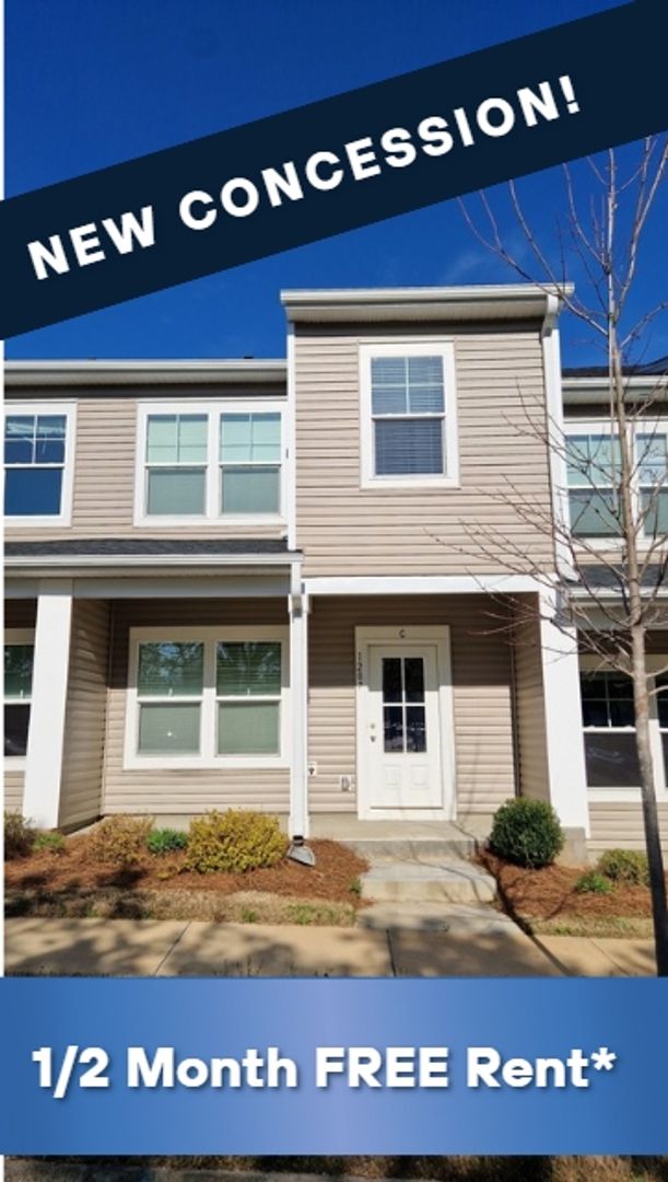Mooresville Townhome: 1207 Pine St