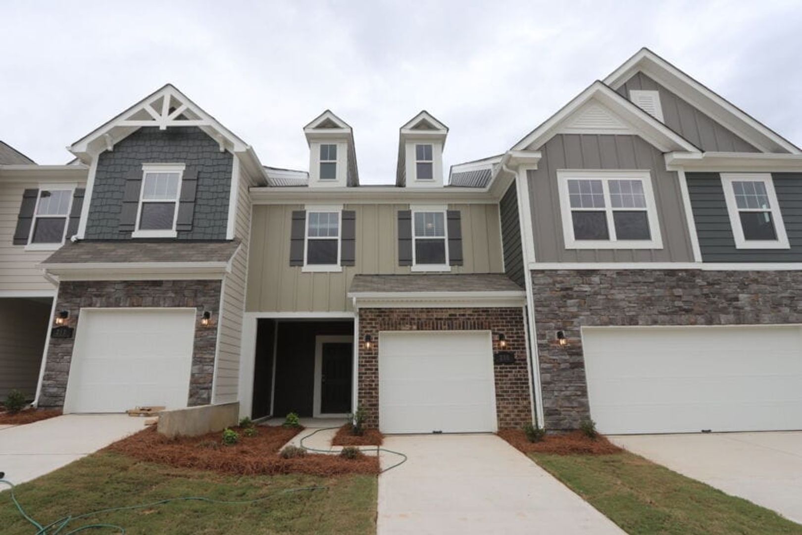 Matthews Townhome: 206 Harpers Run Ln