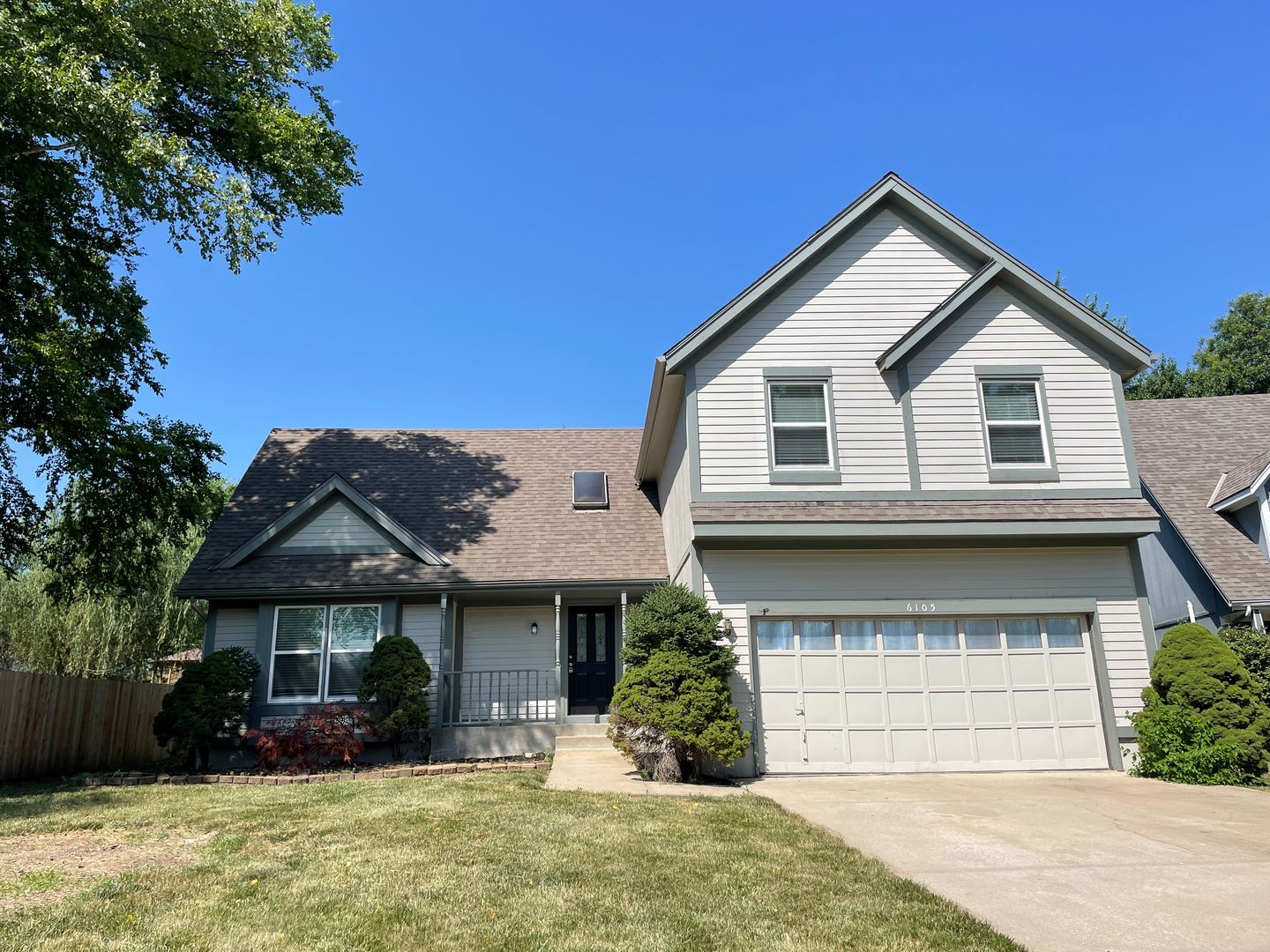 Overland Park House: 6105 W 158th St