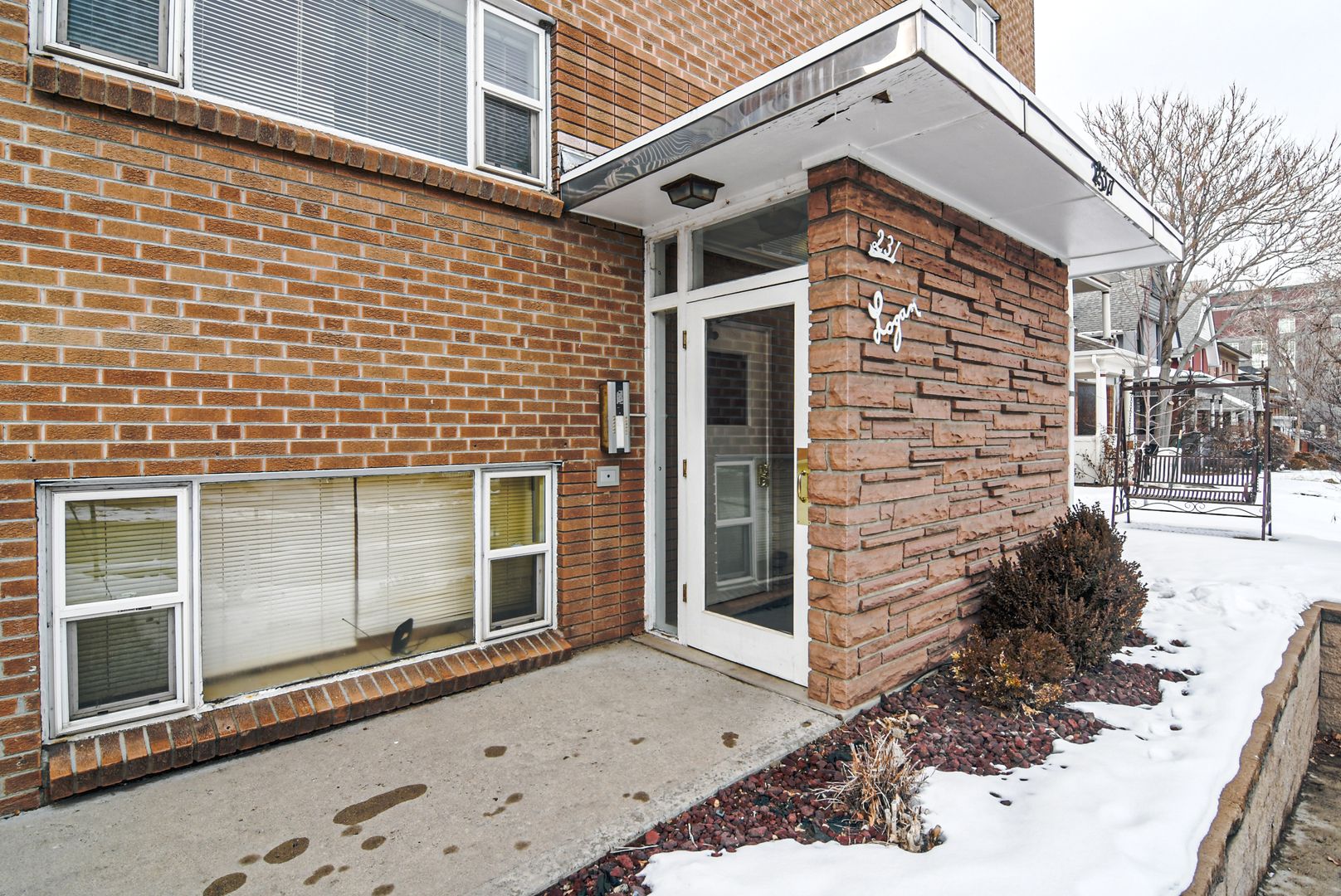 Denver Apartment: 231 N Logan St