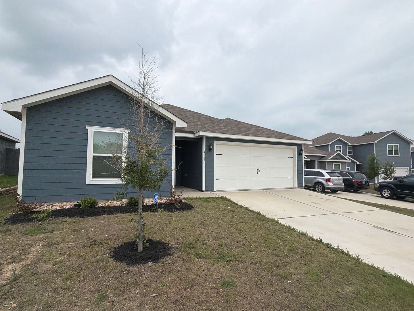 Dallas House: 4247 Possumhaw Dr