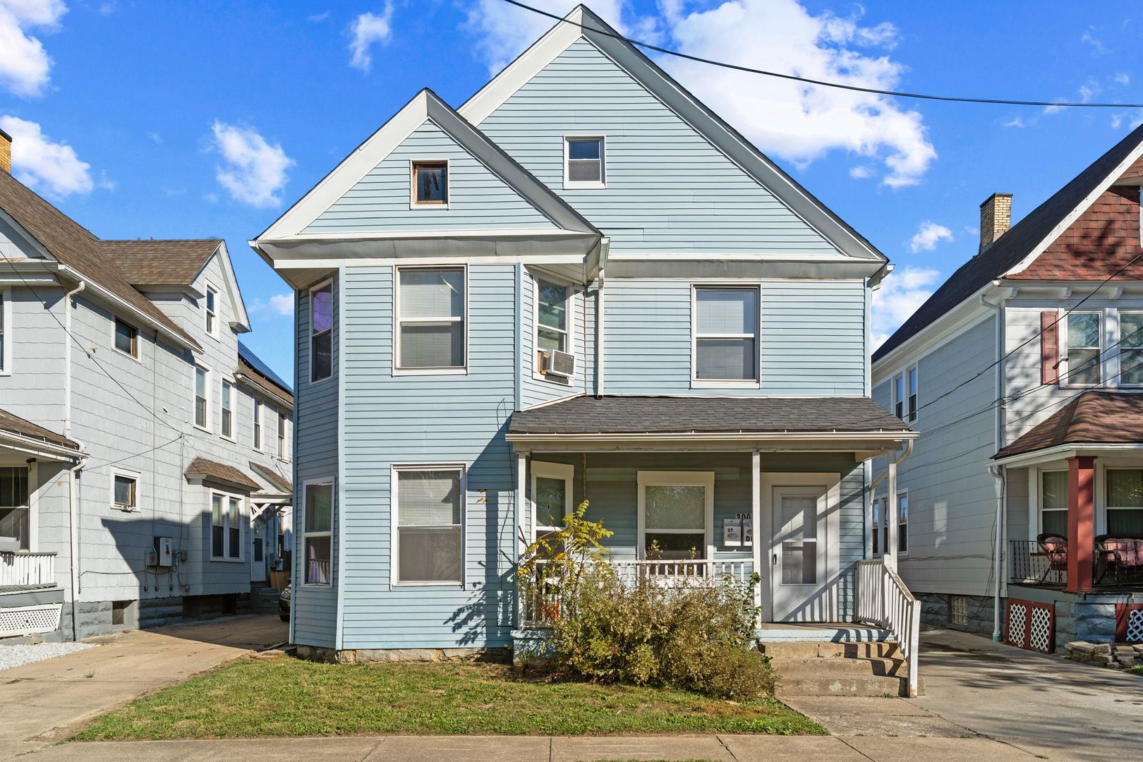 Cleveland Apartment: 3004 Woodbridge Ave