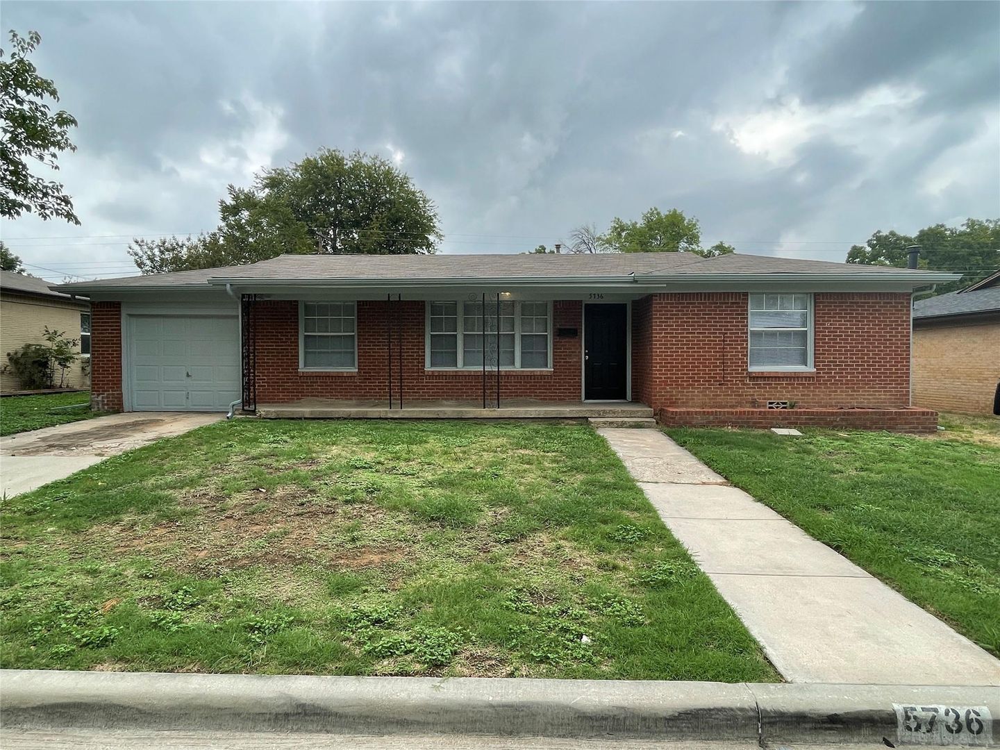 Westworth Village House: 5736 Aton Ave