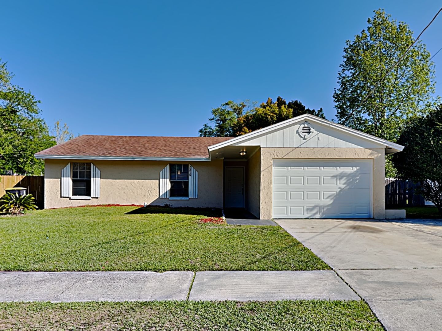 Jacksonville House: 7215 Sharbeth Dr S