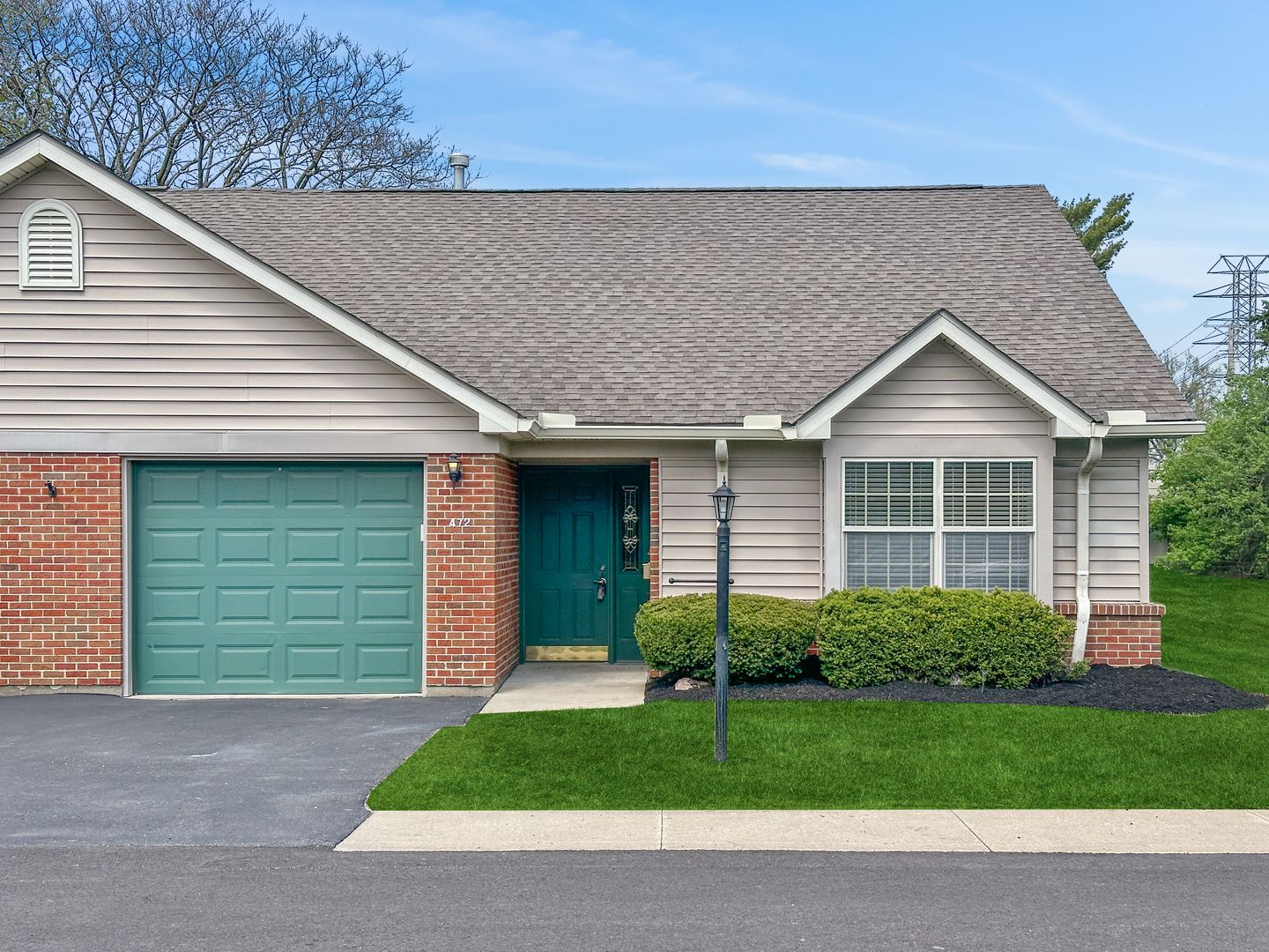 Columbus Condo: 464 Scioto Villa Ln