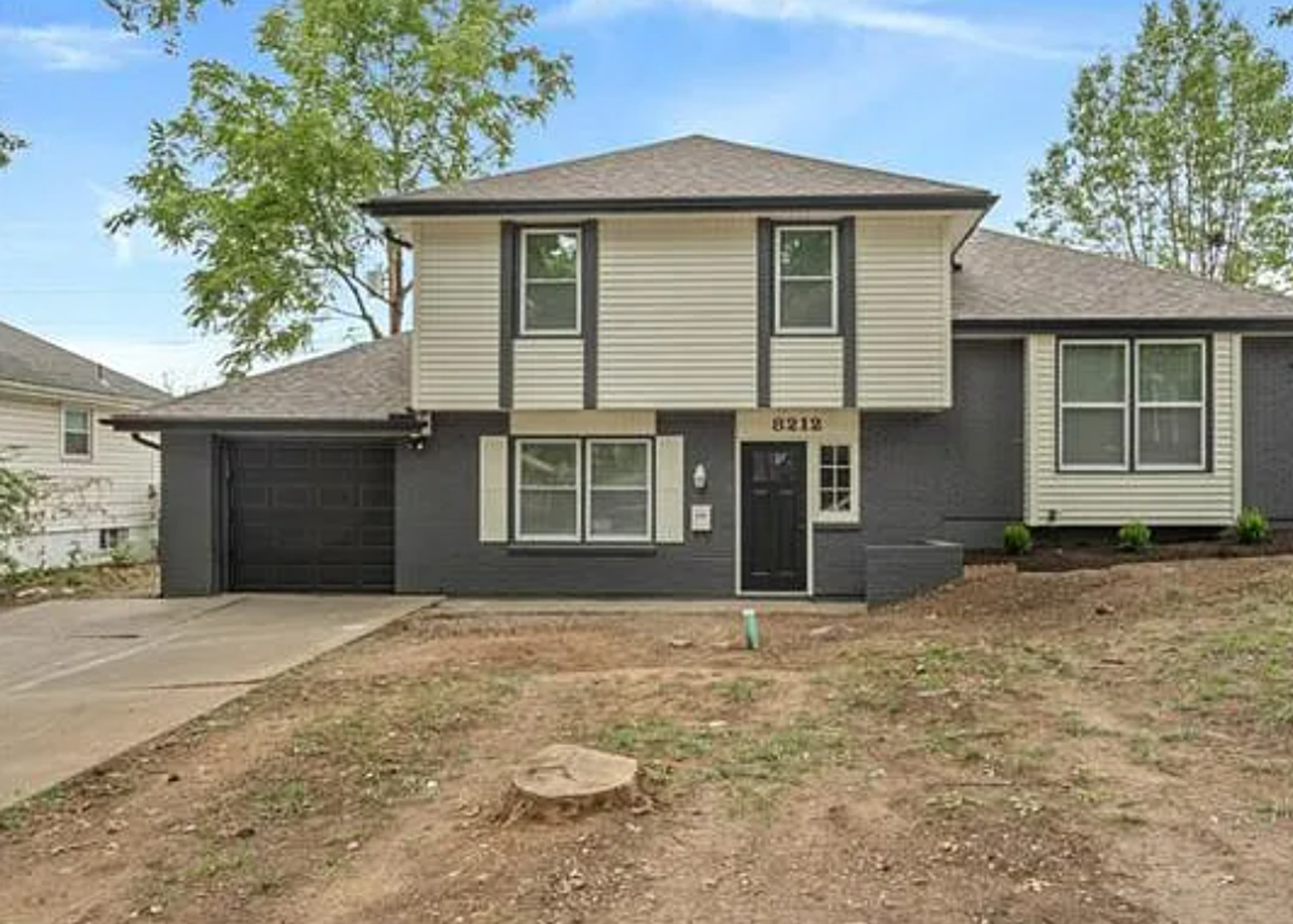 Kansas City House: 8212 E 103rd Ter