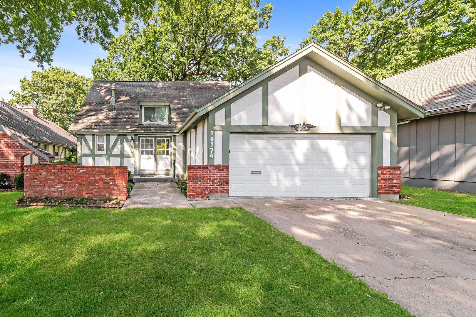 Shawnee House: 10174 Edelweiss Cir