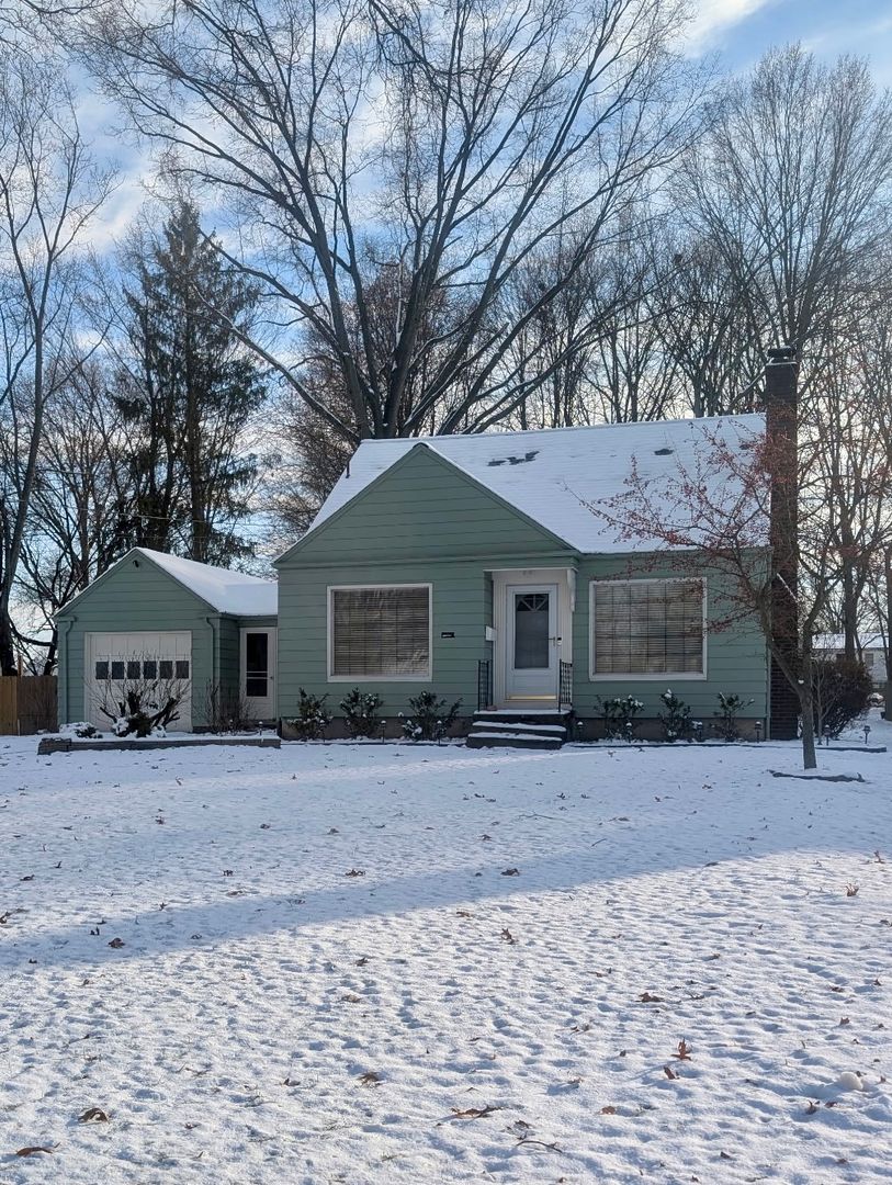 Youngstown House: 325 Brookfield Ave