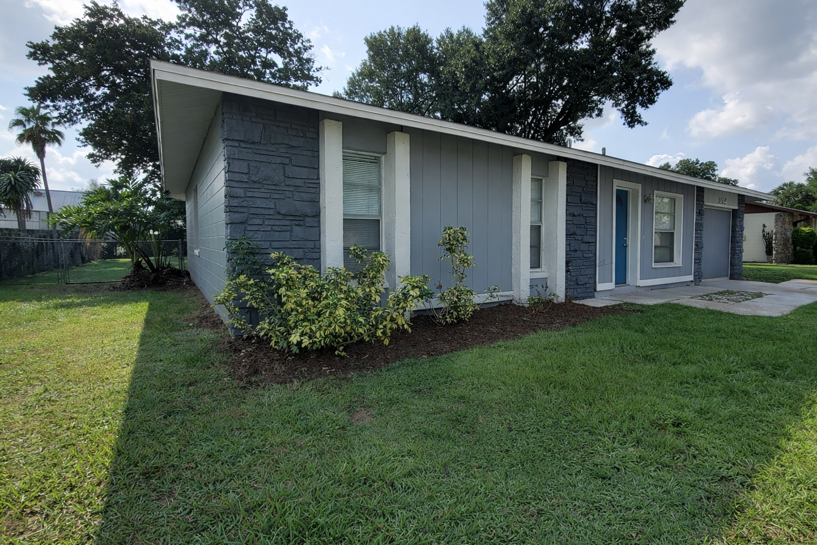 Seffner House: 3014 King John Pl