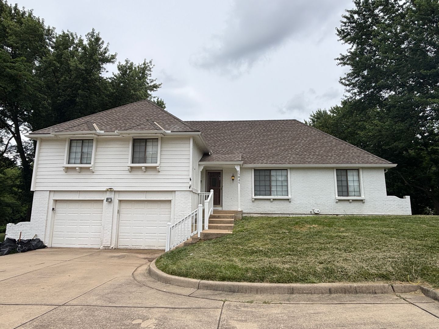 Overland Park House: 15045 Switzer Rd