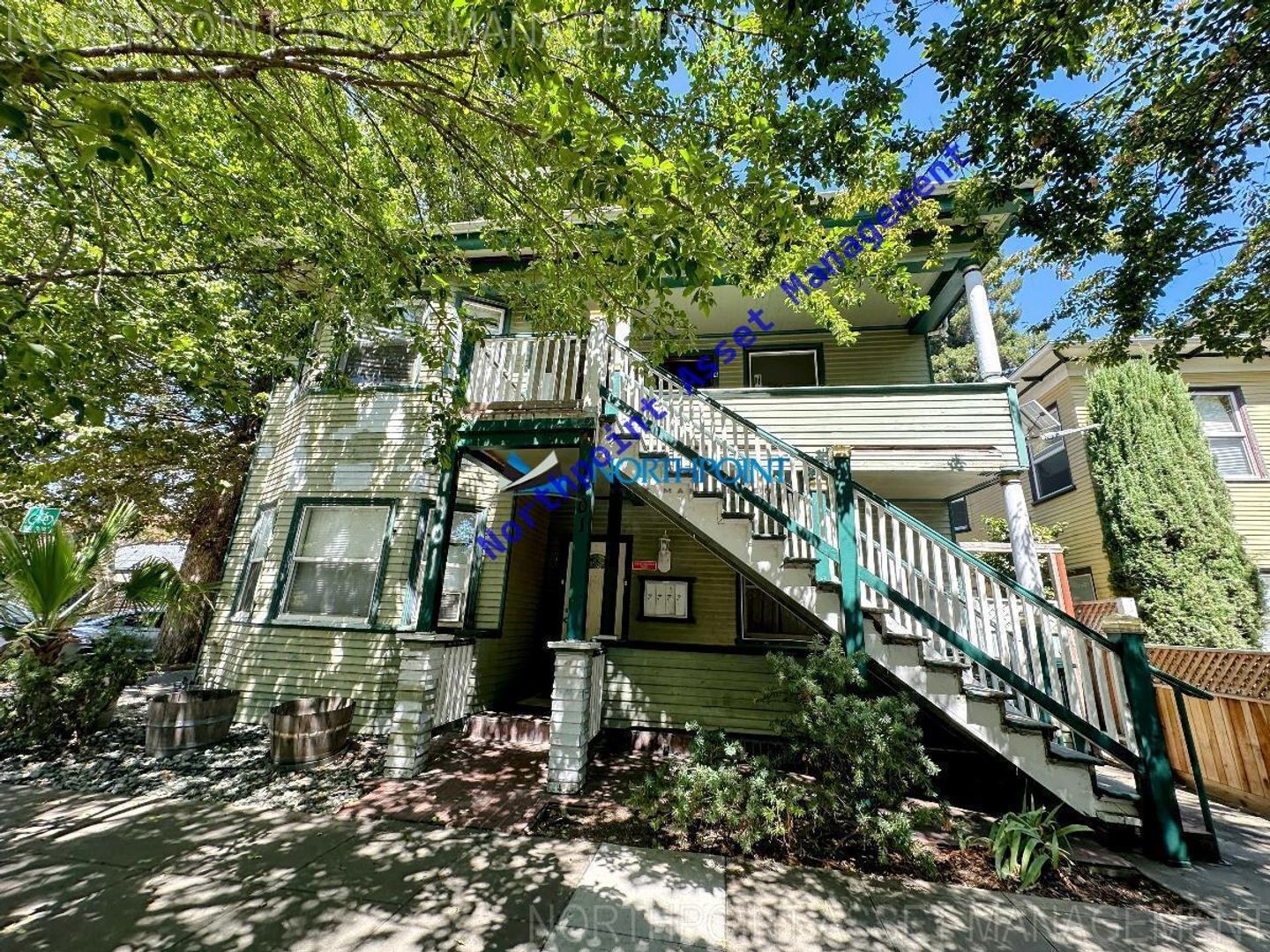 Sacramento Apartment: 1401 F St