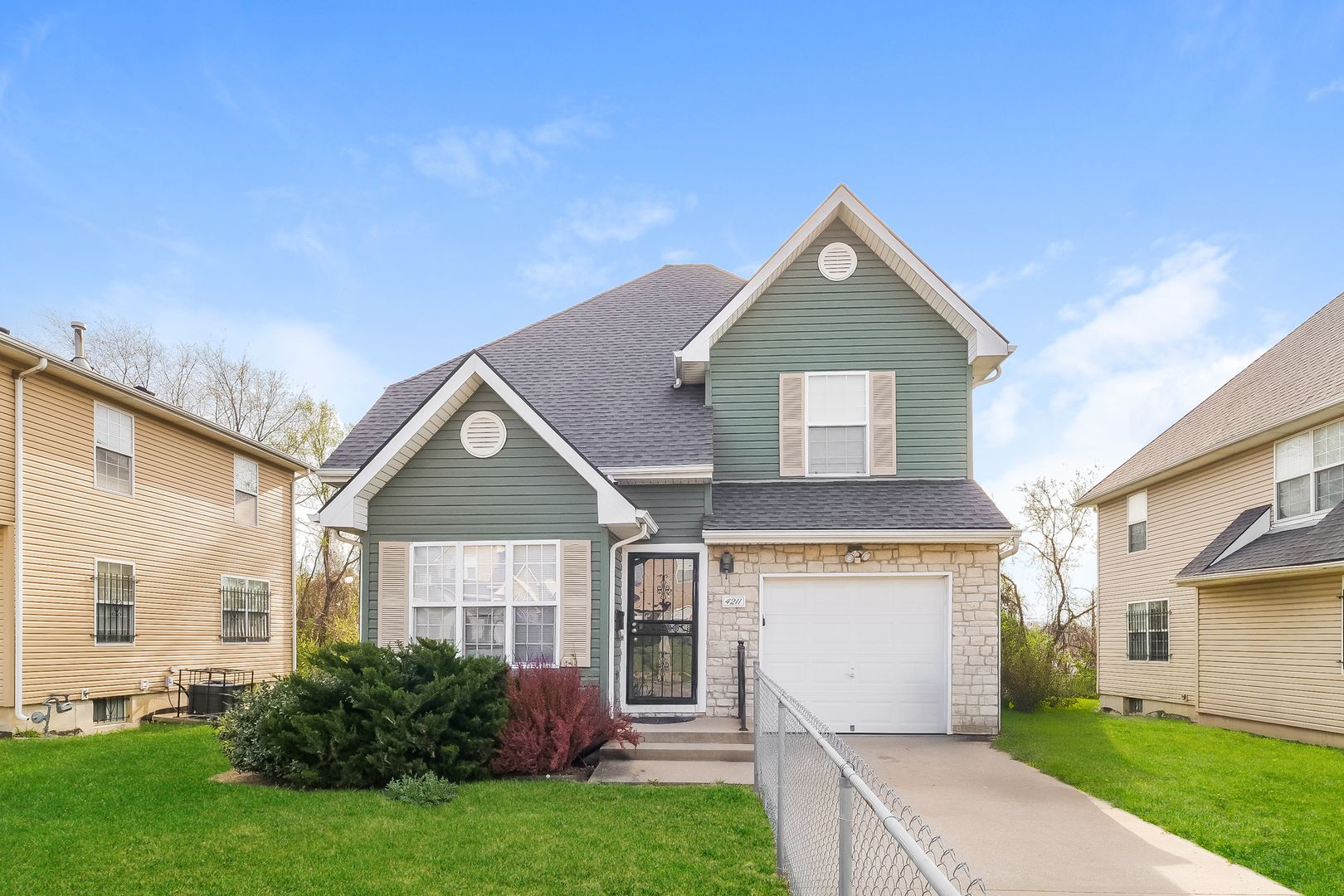 Kansas City House: 4211 Woodland Ave