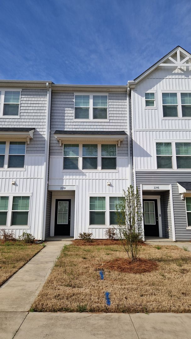 Mooresville Townhome: 229 Kennerly Ave