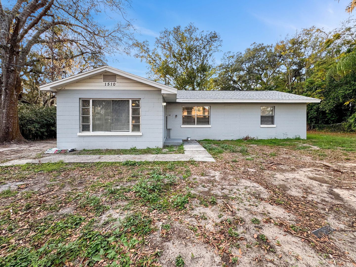 Valrico House: 1510 S Miller Rd