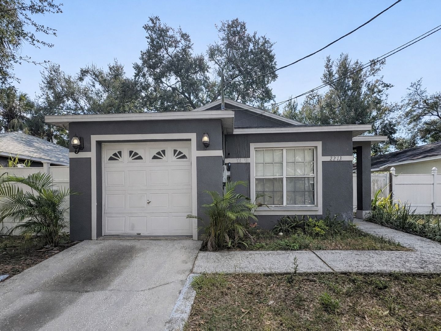 Tampa House: 2213 E 17th Ave