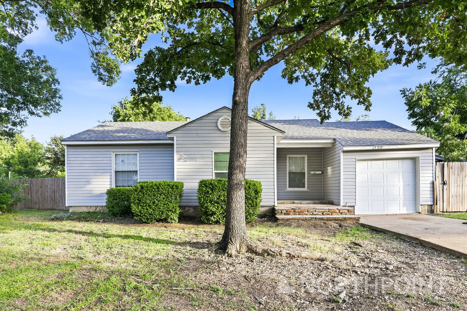 Arlington House: 1700 Ruth St
