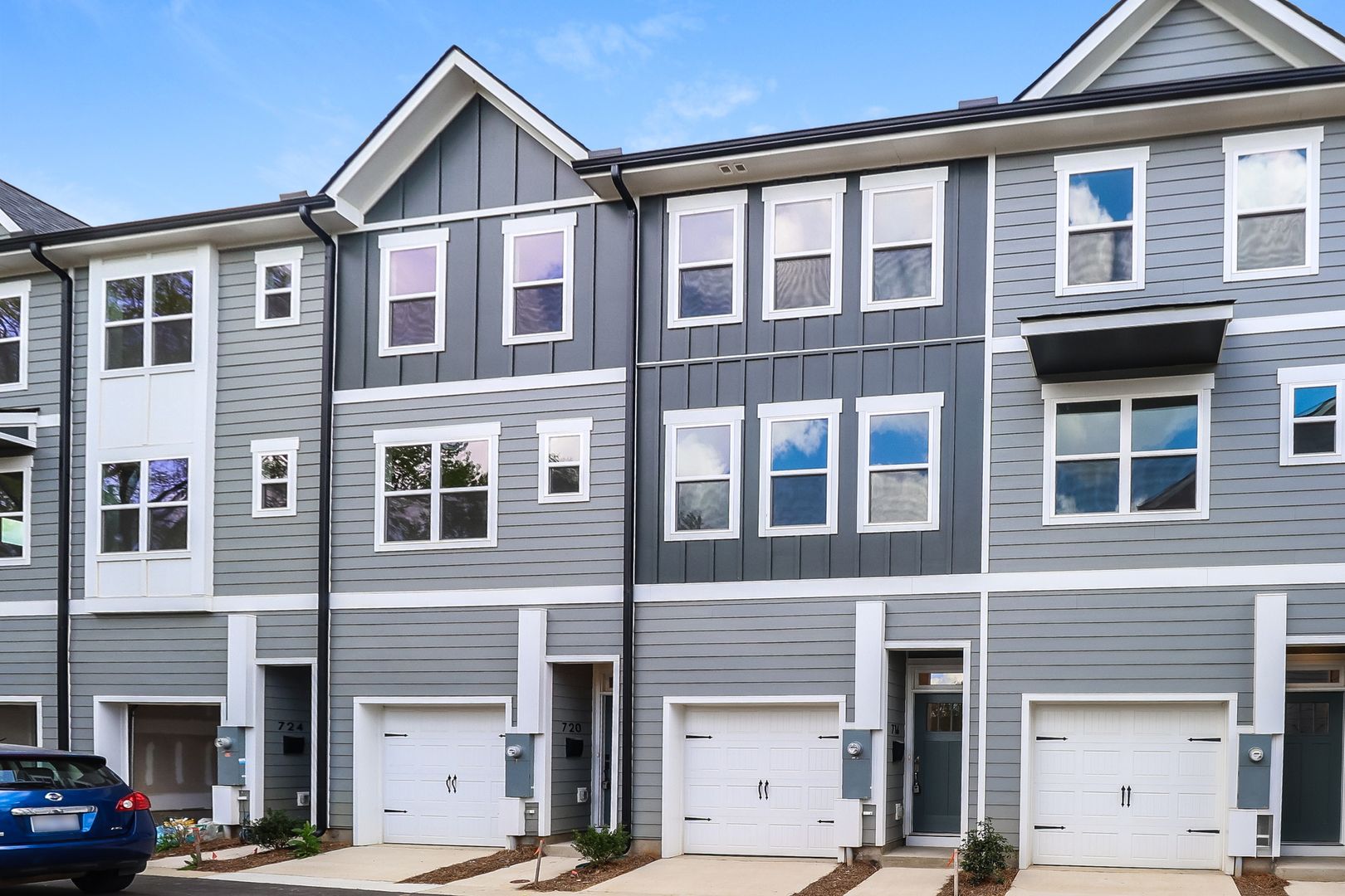 Charlotte Townhome: 708 Drakeford Ct